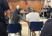 Una víctima de la estafa inmobiliaria pidió explicaciones a la acusada y ésta le dio cheques sin fondo y se esfumó