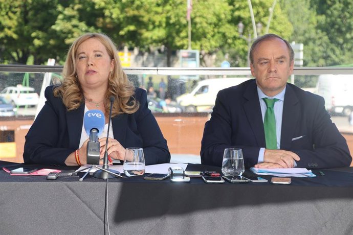 Ayala y Martínez-Acítores durante la rueda de prensa conjunta del primer año de Gobierno.