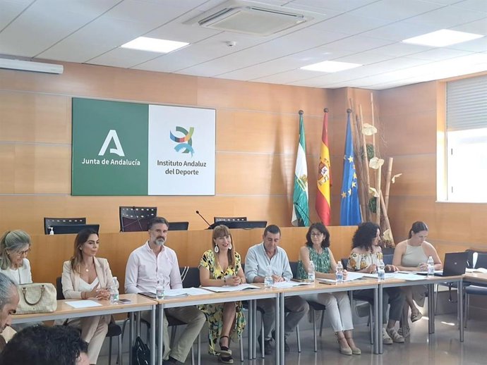 La delegada del Inclusión Social, Juventud, Familias e Igualdad, Ruth Sarabia, ha presidido este lunes la reunión del Foro Provincial para la Integración de las Personas de Origen Migrante en Málaga.