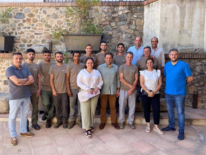 Inauguración de la II Escuela de Corcheros en Aroche (Huelva).