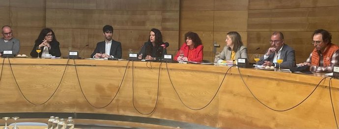 El ejecutivo local de Santiago de Compostela organiza un desayuno informativo con motivo del primer año de mandato.