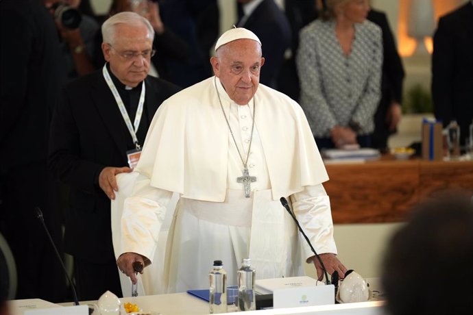 14 June 2024, Italy, Puglia: Pope Francis attends a working session on Artificial Intelligence (AI), Energy, Africa-Mediterranean, during the G7 leaders' summit at the Borgo Egnazia resort. Photo: Christopher Furlong/PA Wire/dpa