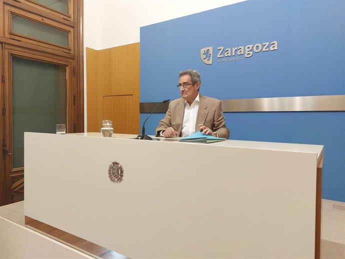 El portavoz de VOX en el Ayuntamiento de Zaragoza, Julio Calvo.