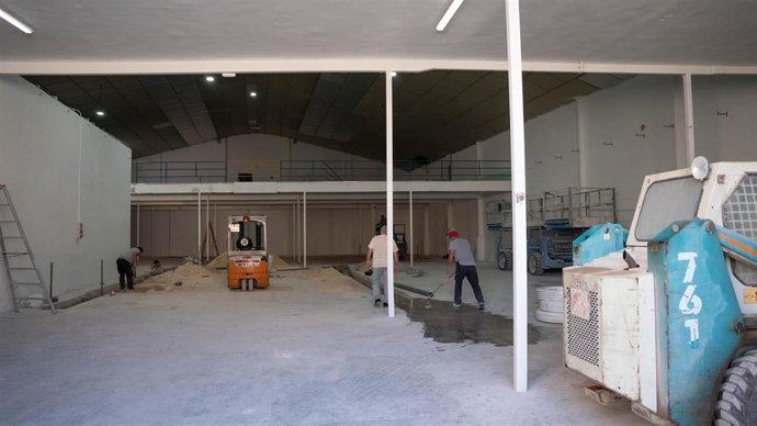 Las instalaciones del mercado provisional de abastos de Novelda en la cooperativa del Campo Santa María Magdalena