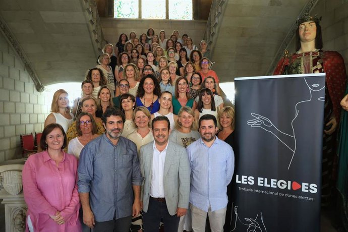 El Consell acoge un encuentro del programa 'Les Elegides' del Fons Mallorquí'