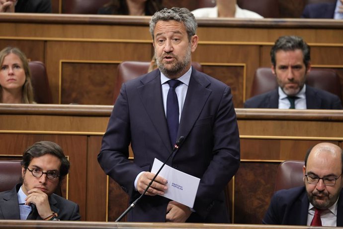 El diputado del PP Jaime de Olano interviene durante la sesión de control al Gobierno, en el Congreso de los Diputados, a 29 de mayo de 2024, en Madrid (España). 