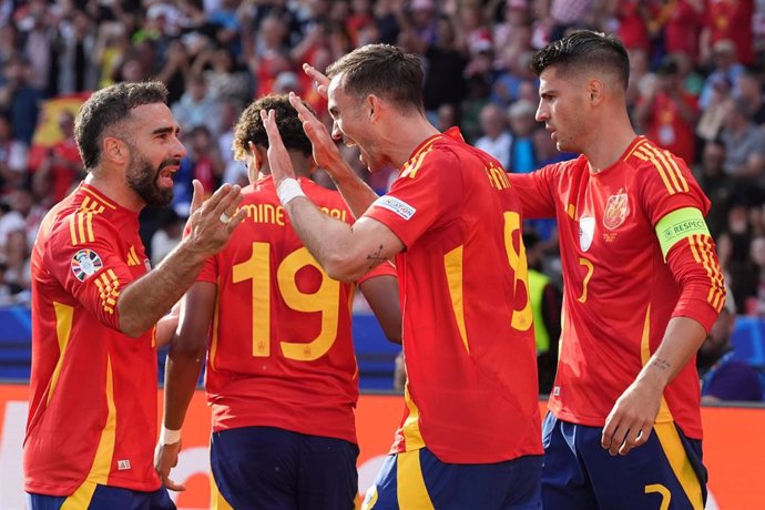 Los jugadores de la selección española celebran un gol ante Croacia en la Eurocopa de Alemania