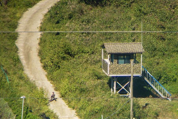 Archivo - Un puesto de guarida del Ejército surcoreano en la frontera con Corea del Norte