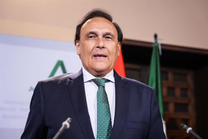 Archivo - El consejero de Universidad e Innovación de la Junta de Andalucía, José Carlos Gómez Villamandos