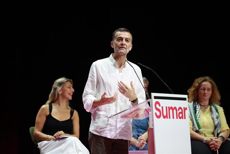 El coordinador federal de Izquierda Unida, Antonio Maíllo, interviene en el acto de Sevilla. A 2 de junio de 2024, en Sevilla (Andalucía, España).