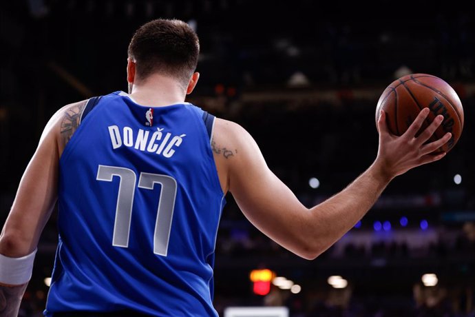 Archivo - Luka Doncic of Dallas Mavericks in action during the basketball friendly match played between Real Madrid and Dallas Mavericks at Wizink Center pavilion on October 10, 2023, in Madrid, Spain.