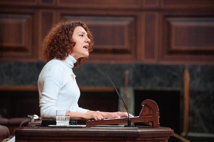 La portavoz de Sumar en el Congreso, Aina Vidal, durante una sesión plenaria, en el Congreso de los Diputados, a 11 de junio de 2024, en Madrid (España). 