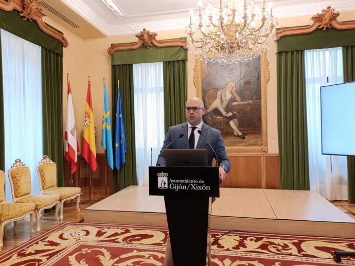 Rueda de prensa del portavoz de Foro en el Ayuntamiento de Gijón y portavoz del Gobierno local, Jesús Martínez Salvador.