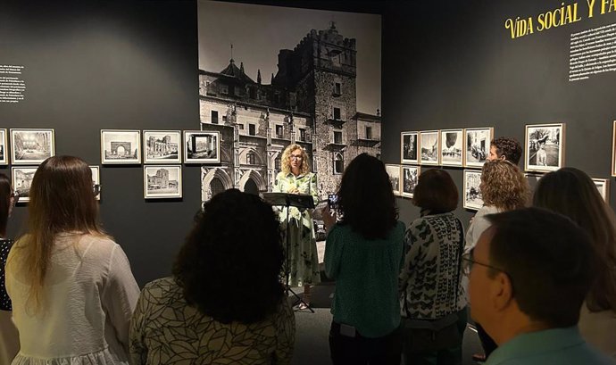 El Ministerio de Cultura inaugura la programación expositiva en la Escuela de Patrimonio Histórico de Nájera con una muestra de fotografía estereoscópica