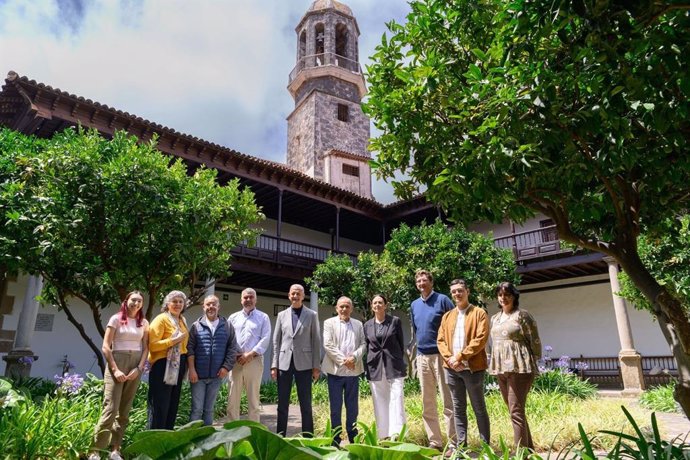 Presentación de las Noches del MAIT en el patio del Museo de Artesanía Iberoamericana de Tenerife