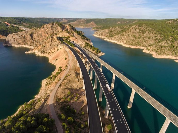 Línea de alta velocidad Madrid-Este