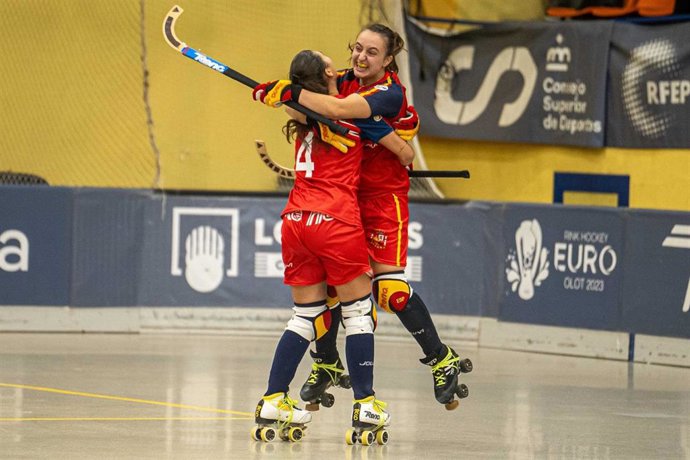 Archivo - La selección española femenina de hockey patines