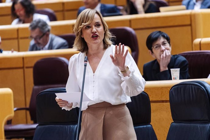 La ministra de Educación y Portavoz, Pilar Alegría, en una sesión de control al Gobierno, en el Senado