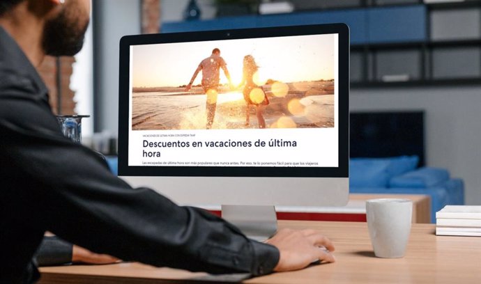 Expedia presenta ofertas de última hora con descuentos de al menos un 25% en hoteles y destinos populares.