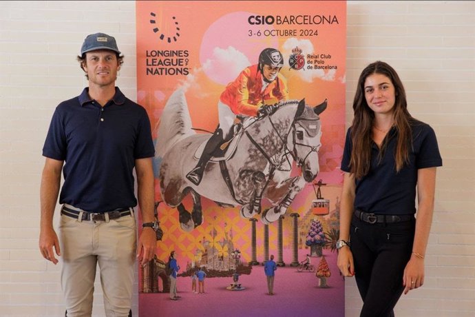 El jinete olímpico Pedro Veniss y la amazona Sira Martínez han presentado esta mañana en el Real Club de Polo de Barcelona el cartel de la 112 edición del CSIO Barcelona