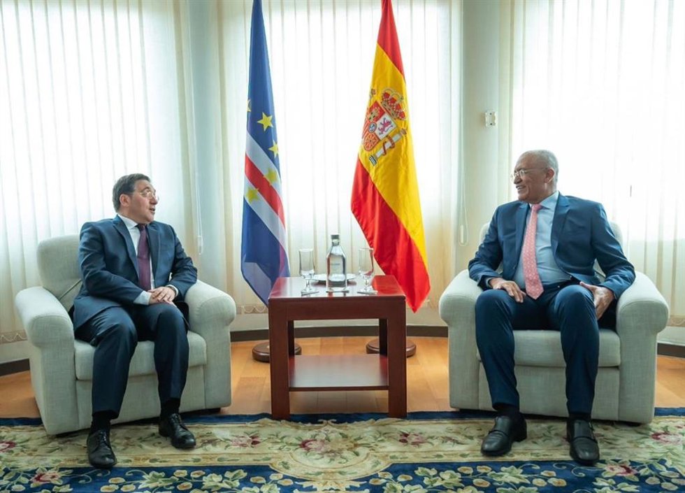 El Ministro De Asuntos Exteriores, José Manuel Albares, Con Su Homólogo De Cabo Verde,  Alberto Rui De Figueiredo