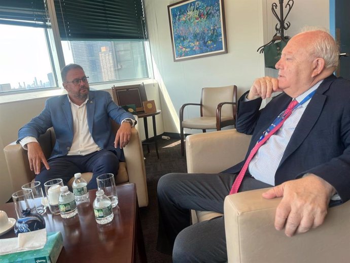 El alcalde de Mérida, Antonio Rodríguez Osuna, se reúne en Nueva York con el Alto Representante de Naciones Unidas para la Alianza de Civilizaciones, Miguel Ángel Moratinos