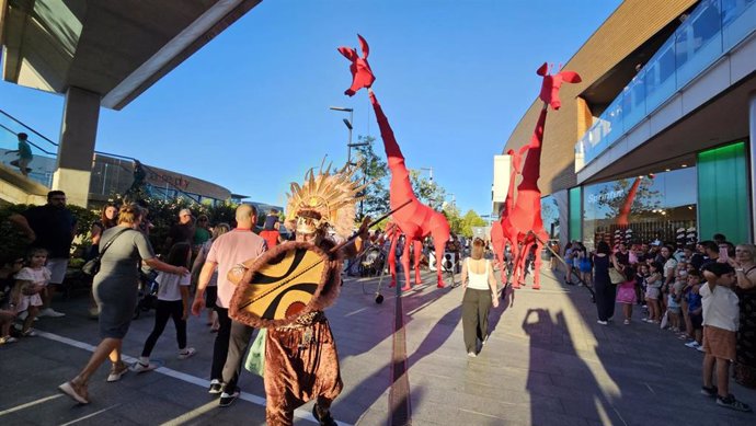 Actividades de verano en el centro comercial Puerto Venecia.