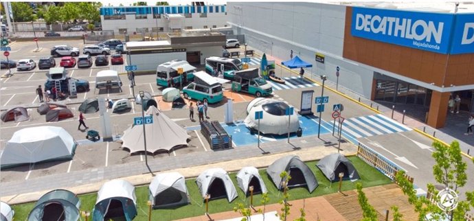 Decathlon celebra este sábado la Feria del Camping.