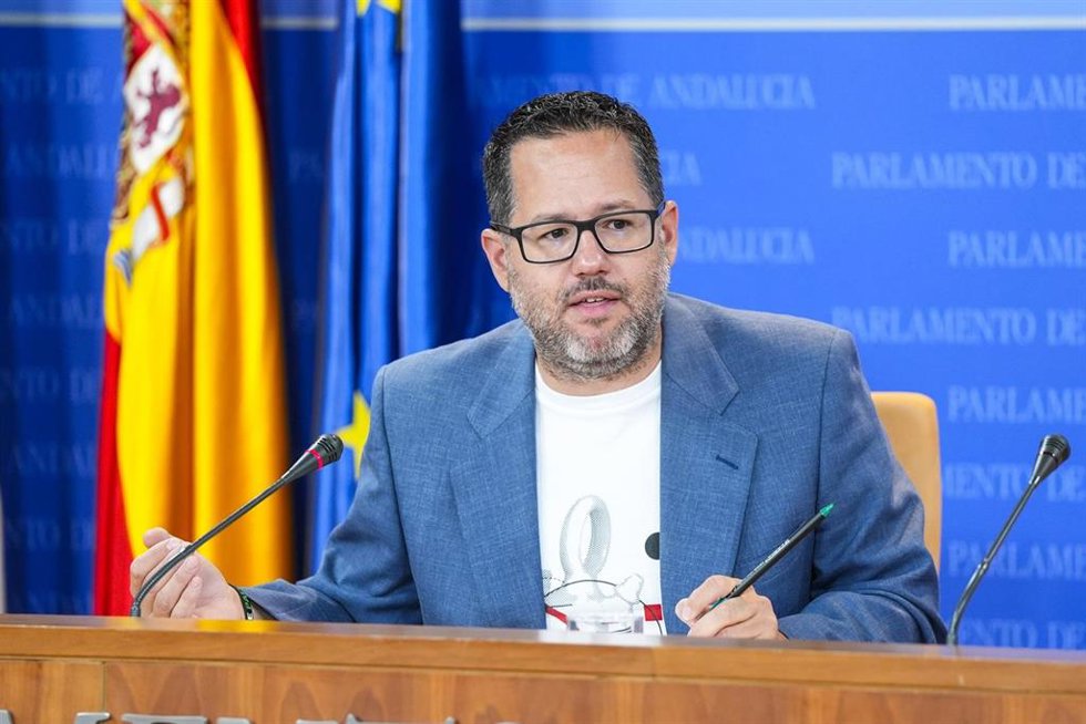 El portavoz del Grupo Mixto-AdelanteAndalucía, José Ignacio García, durante la ronda de ruedas de prensa de portavoces de los grupos parlamentarios en el Parlamento de Andalucía, a 19 de junio de 2024 en Sevilla (Andalucía, España). Los portavoces de lo
