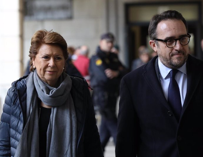 Archivo - El ex Consejera de Economía y Hacienda de la Junta de Andalucía, Magdalena Álvarez, llegando al juicio del caso ERE a 19 de noviembre del 2019