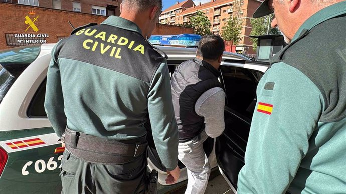 Archivo - La Guardia Civil detiene al presunto autor de la brutal agresión sexual cometida en Albelda de Iregua