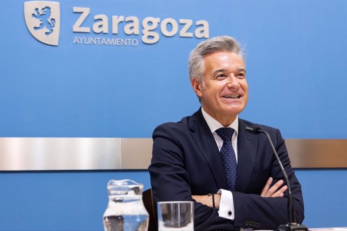 El consejero Víctor Serrano, durante la presentación del proyecto de reforma de la Avenida Valencia