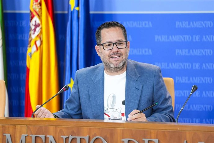El portavoz de Adelante Andalucía, José Ignacio García, este miércoles en rueda de prensa. 