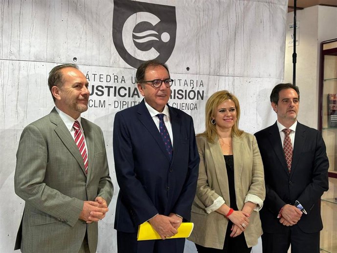 Inauguración Del Curso De Verano 'Desafíos Del Sistema Penitenciario' En Cuenca.