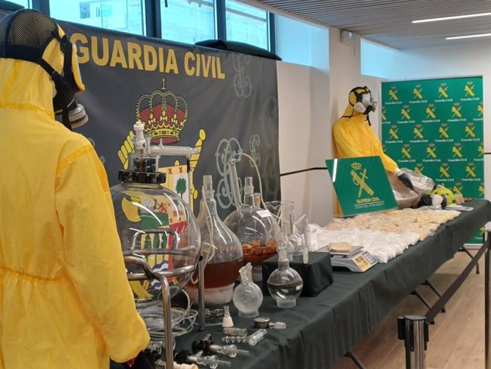 Drogas y material incautado en la operación de la Guardia Civil