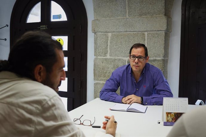 Reunión del concejal de Educación del Ayuntamiento de Toledo.