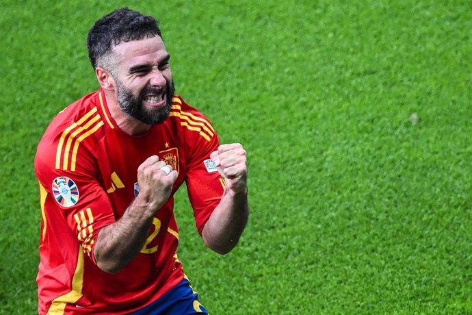 El internacional Dani Carvajal celebra su gol contra Croacia en el debut de España en la Eurocopa de Alemania de 2024.