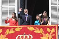 Felipe VI condecora a 19 civiles por sus "virtudes cívicas" y reforzar la cohesión y convivencia democrática