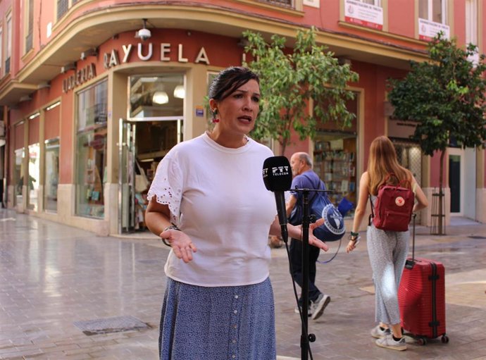 La portavoz de Con Málaga, Toni Morillas, en rueda de prensa