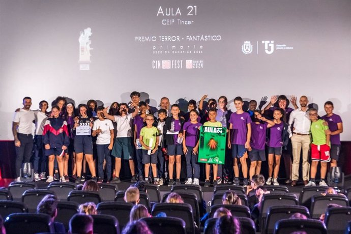 Premiados de centros educativos de Tenerife en la gala de 'Cinedfest'