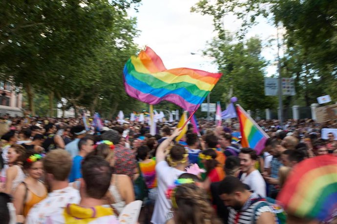 Archivo - Personas participan en la manifestación del Orgullo LGTBI+ 2023, a 1 de julio de 2023, en Madrid (España). 