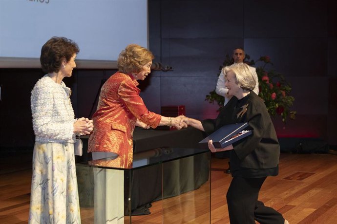La reina Sofía homenajea a Patricia Phelps de Cisneros por su contribución a la Escuela Superior de Música Reina Sofía