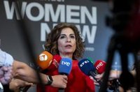 Montero afirma que Page se ha visto abocado a "precipitarse" y que "no conoce la propuesta" de "financiación singular"