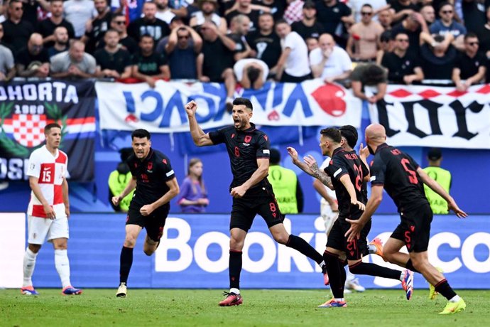 Klaus Gjasula celebra el 2-2 en el Croacia-Albania de la Eurocopa de Alemania de 2024