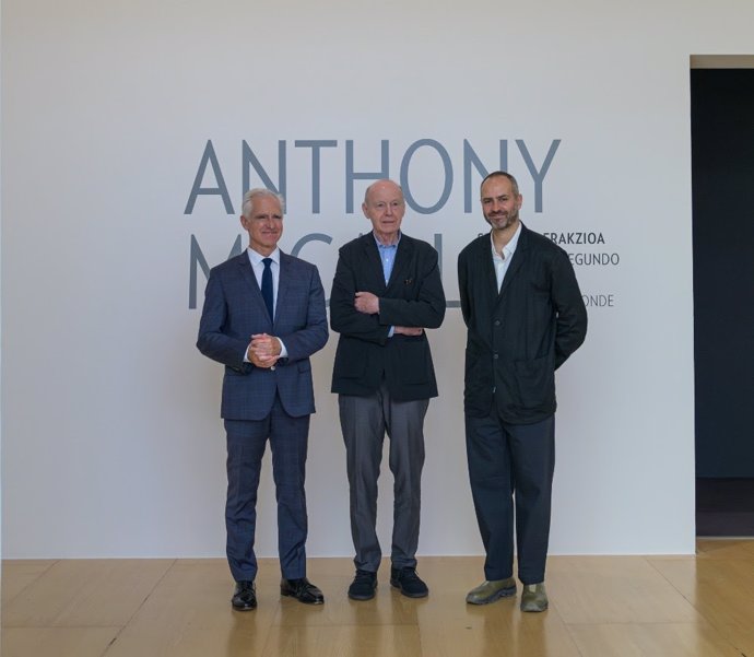 Presentación de 'Anthony McCall: Fracción de segundo' en el Museo Guggenheim Bilbao