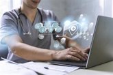 Foto: El 73% de los médicos usarían la IA para reducir el trabajo administrativo, según estudio de Mutual Médica