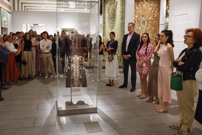 El Rey Felipe y la Reina Letizia visitan la Galería de las Colecciones Reales, a 19 de junio de 2024, en Madrid (España). La Princesa Sofía y la Infanta Sofía también realizan este recorrido con motivo del X aniversario de la proclamación de su padre, Fel