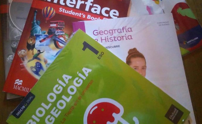 Archivo - Libros escolares