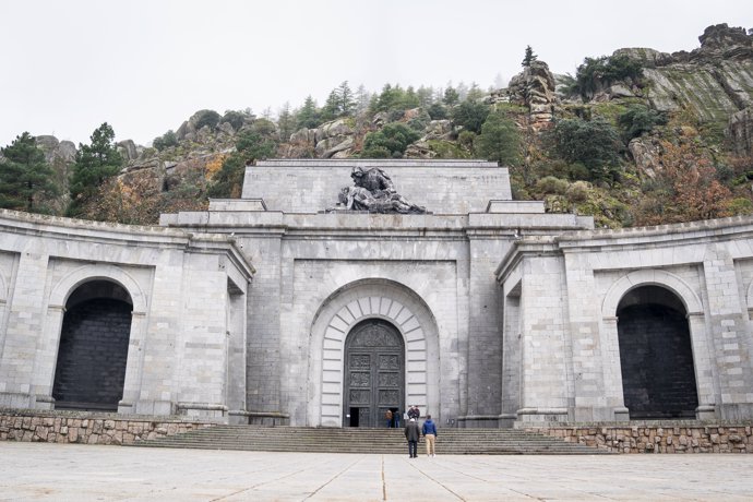 Abadía benedictina del complejo monumental del Valle de Cuelgamuros, a 6 de diciembre de 2022, en San Lorenzo de El Escorial, Madrid (España).