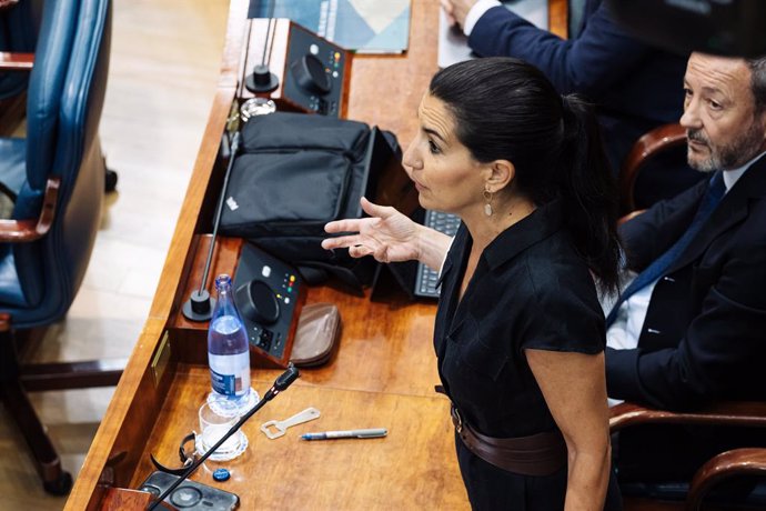 La portavoz de VOX en la Asamblea de Madrid, Rocío Monasterio, interviene durante un pleno en la Asamblea de Madrid, a 13 de junio de 2024, en Madrid (España). La Asamblea de Madrid acoge hoy el primer choque entre la presidenta de la Comunidad de Madrid,